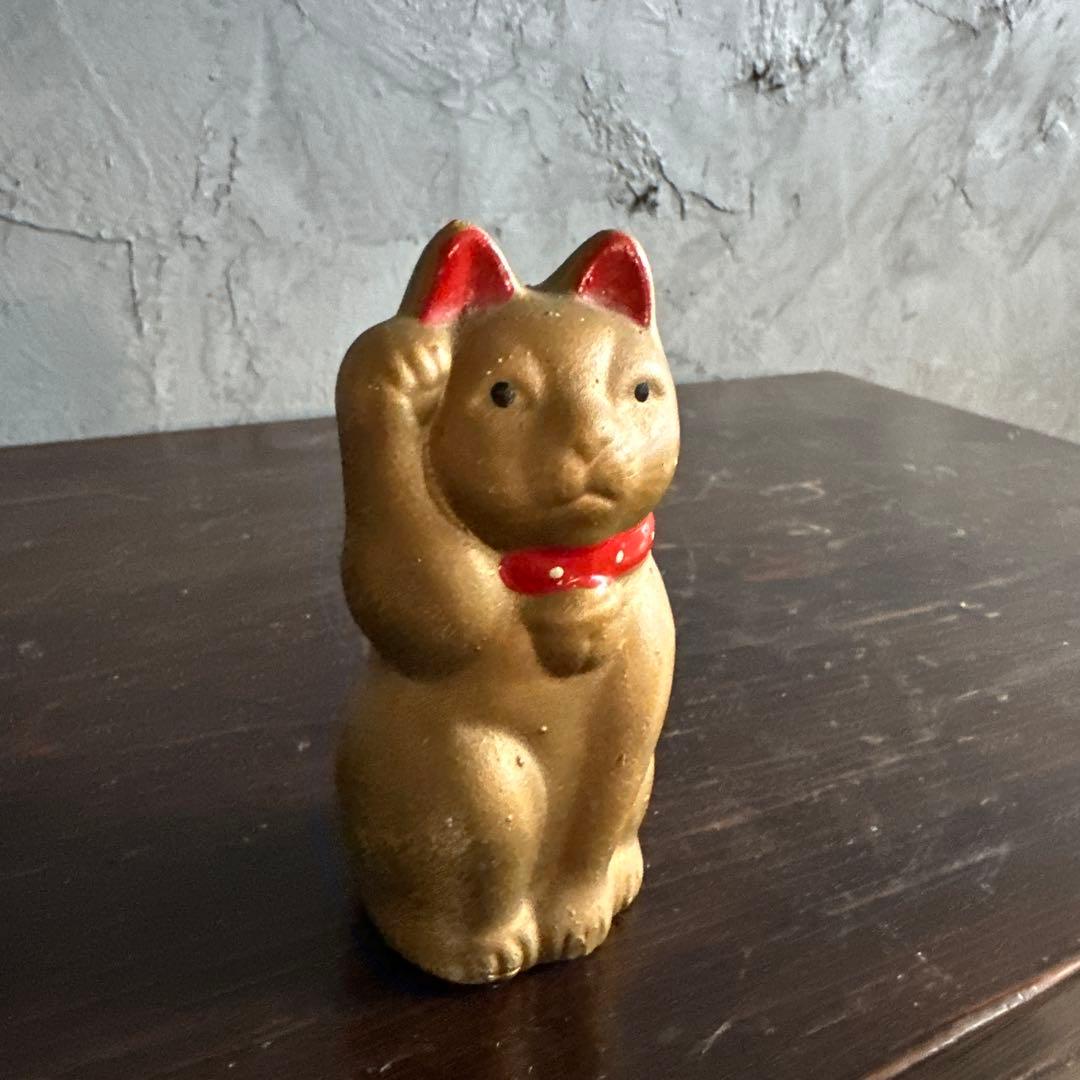 ヴィンテージおすましさん招き猫 陶器 金色 赤