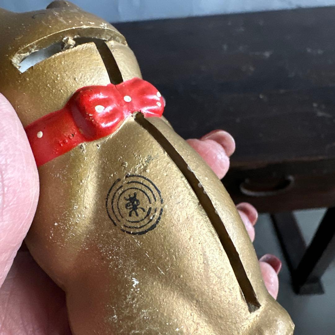 ヴィンテージおすましさん招き猫 陶器 金色 赤