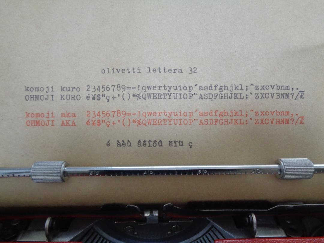 GUCCIケースolivetti lettera32タイプライターシェリーライン