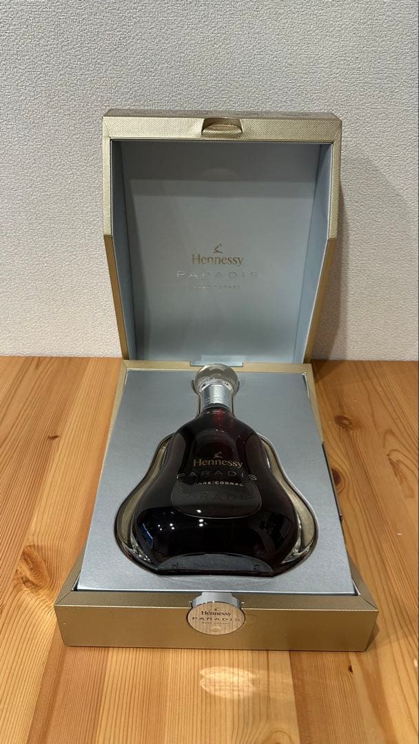 Hennessy Paradis ブランデー ギフトボックス付き