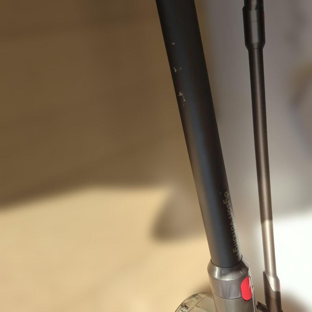 Dyson V8 fluffy+ スティッククリーナー 本体