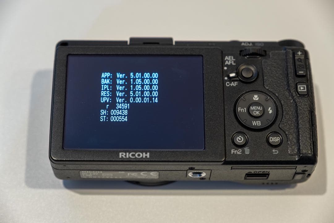 RICOH GR コンパクトデジタルカメラ