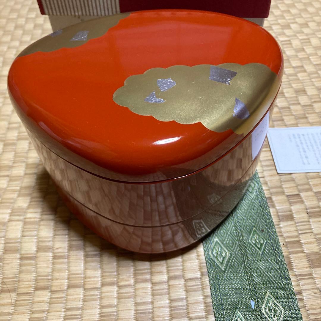 漆器 二段重箱 赤色と金色の雲模様