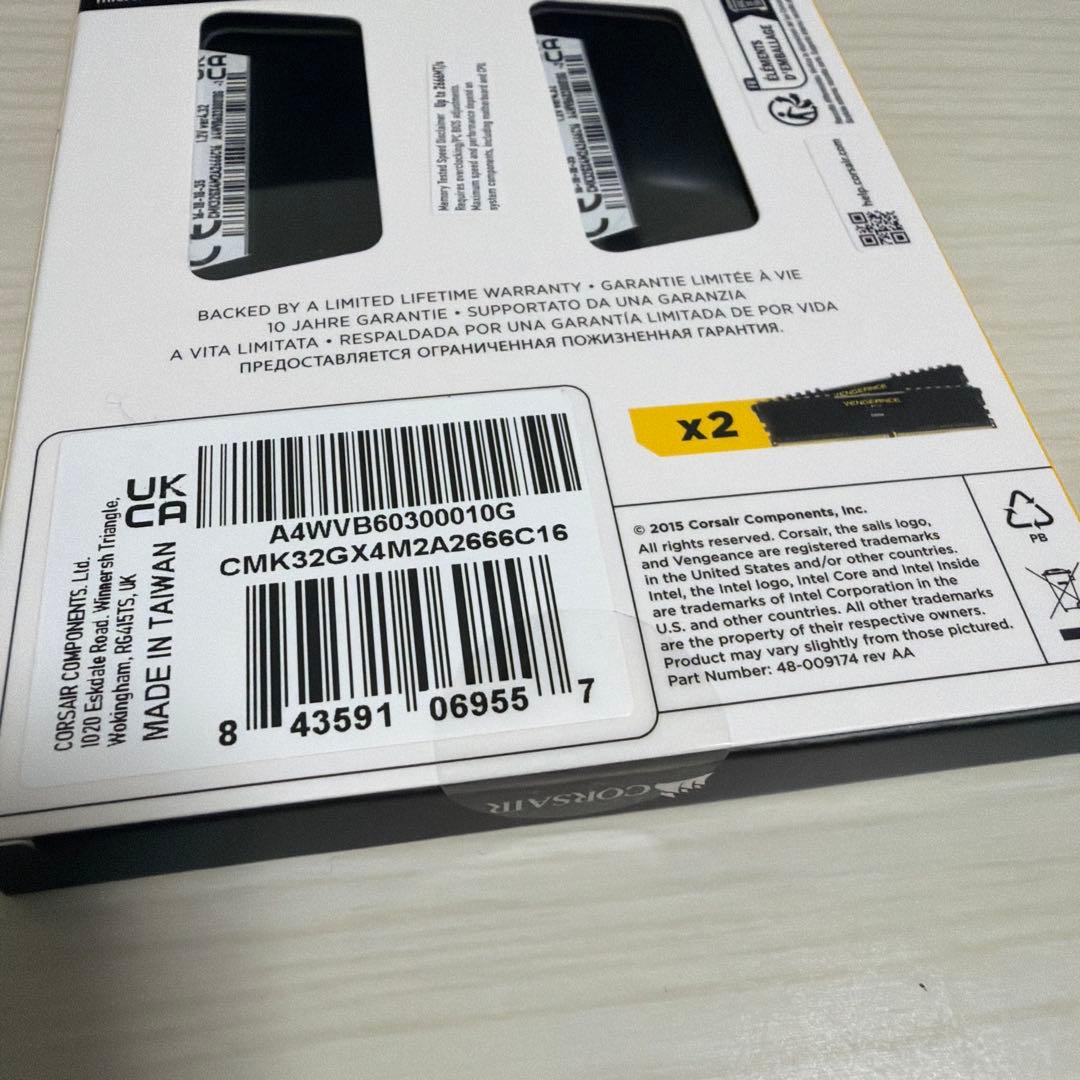 CORSAIR VENGEANCE DDR4 メモリ 32GB(16G