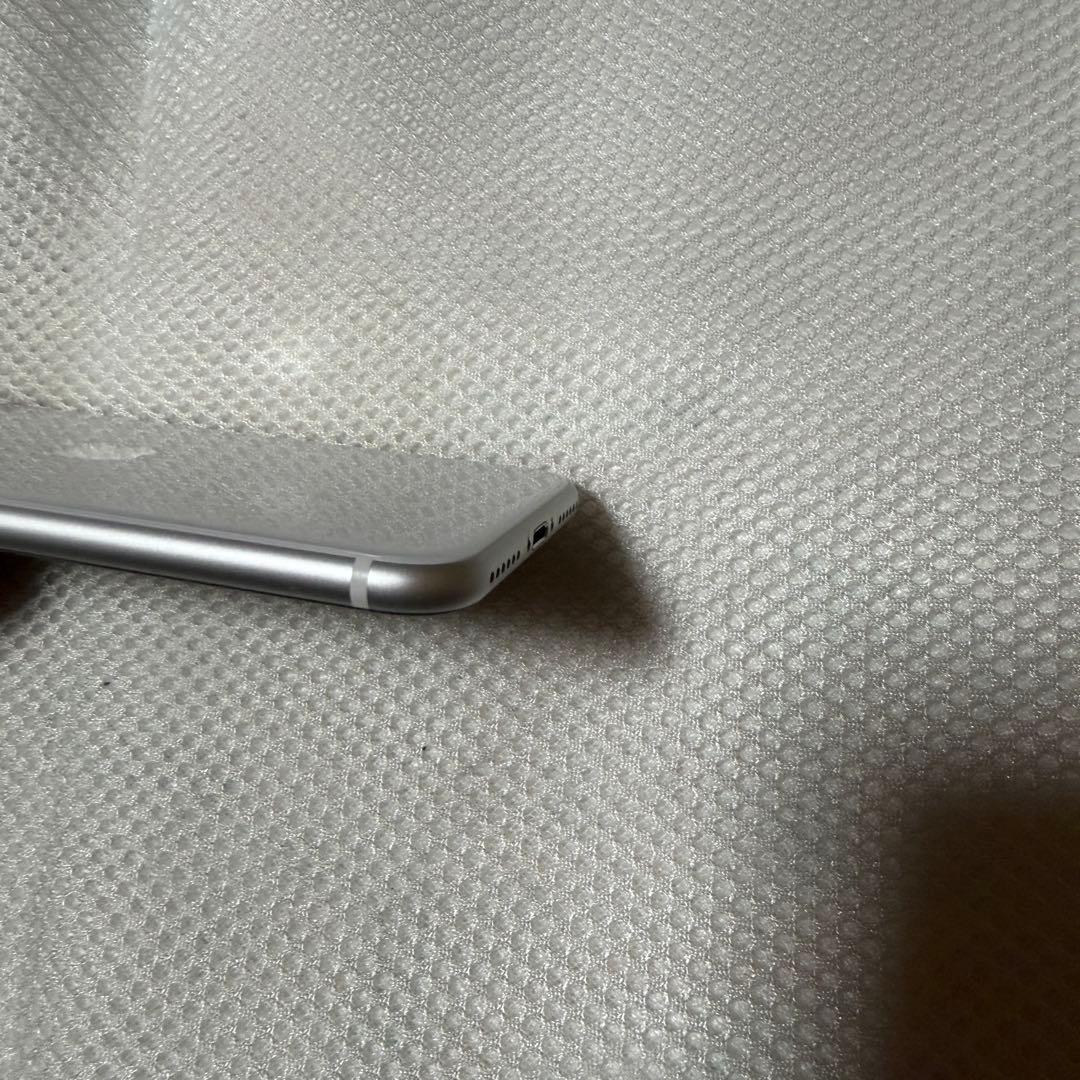 美品 SIMフリー iPhoneSE 第2世代 128GB バッテリー100%