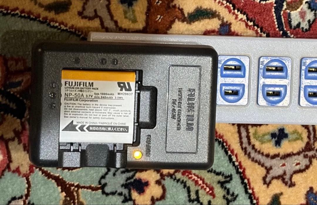 ⭐️フジ⭐️FinePix F775EXR コンパクトデジカメ　ほぼ未使用⭐️