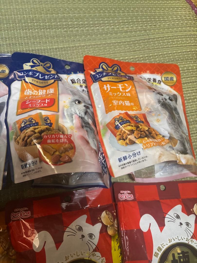 キャットフード６１個