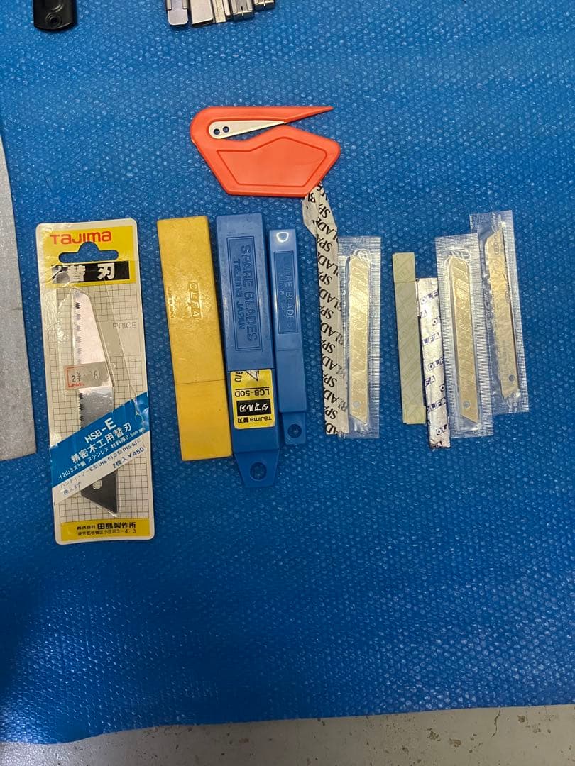工具ボックスとタジマ.OLFA.NT他 カッターナイフまとめ売り