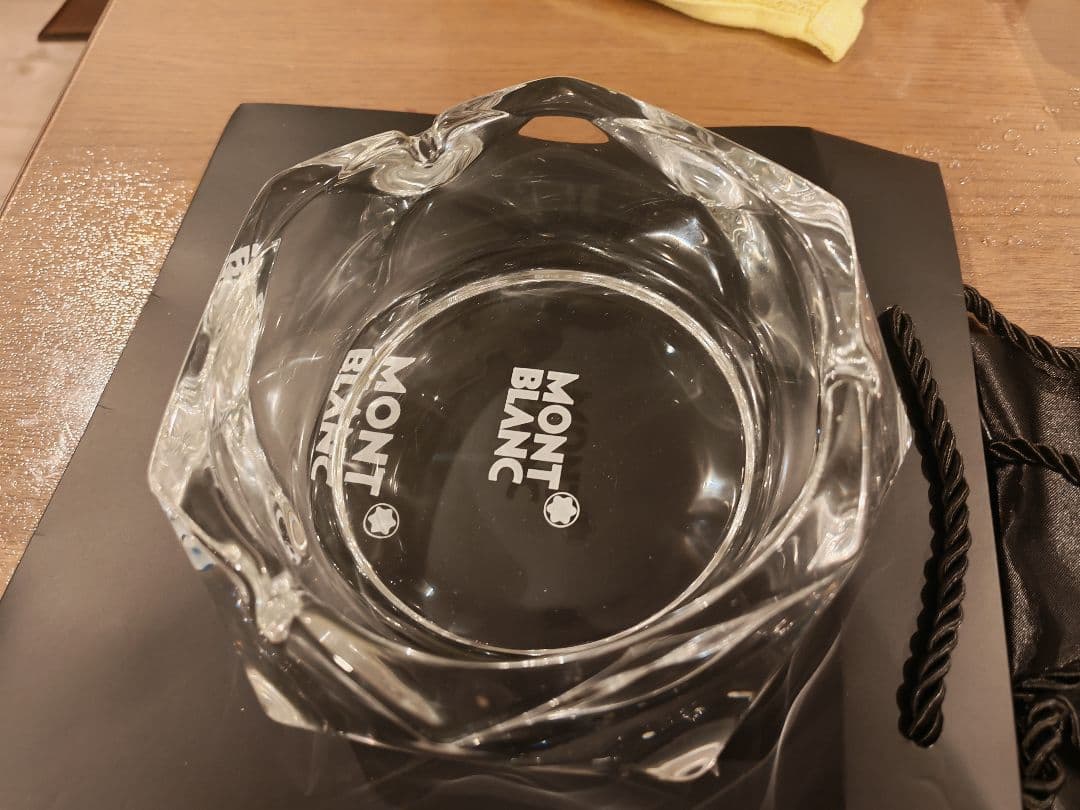 新品・未使用 MONTBLANC モンブラン クリスタル ガラス 灰皿