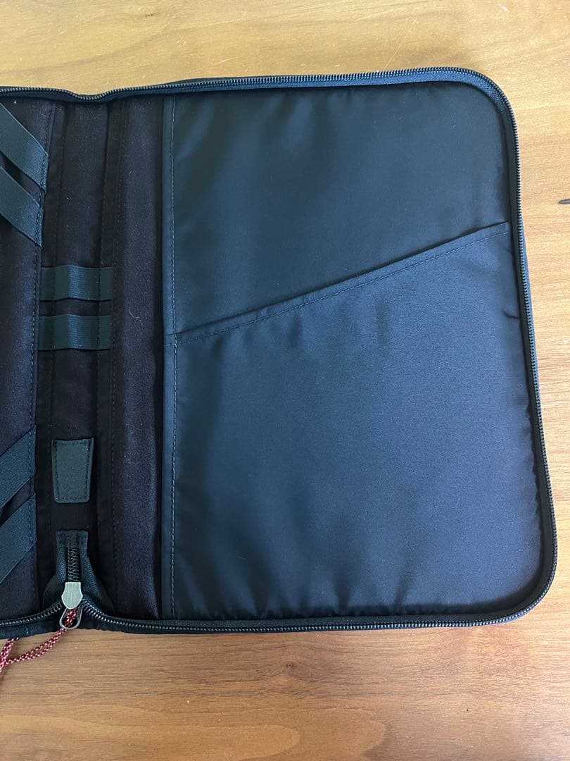 ナンガ　タブレットケース　黒　iPad PC 美品