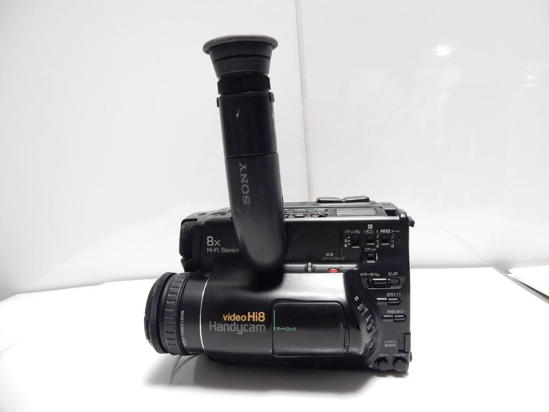 希少　大人気　動作品　ソニーSONY　CCD-TR705　8ミリビデオカメラ