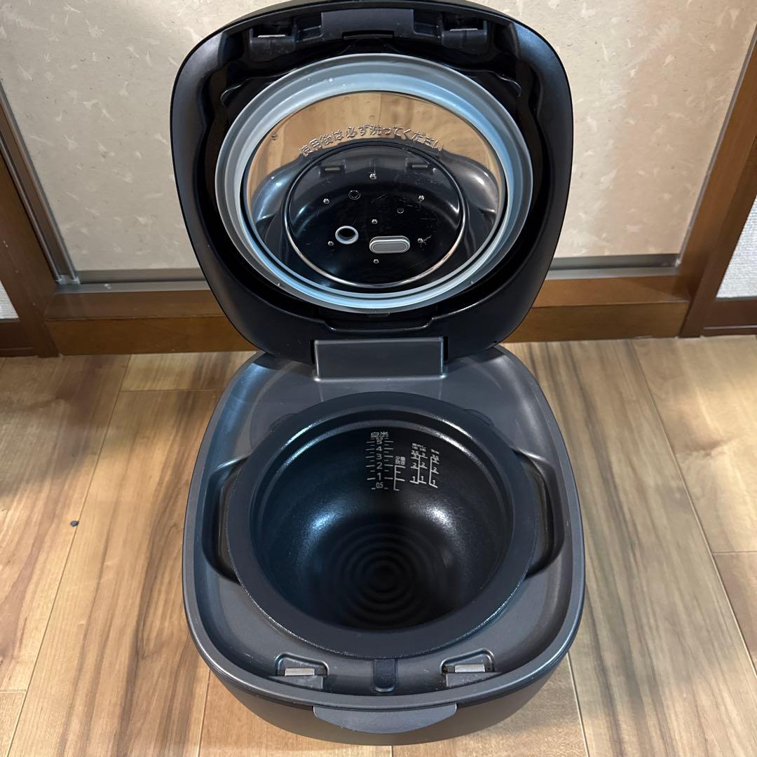 ⭐︎美品⭐︎ タイガー土鍋ご泡火炊き 5.5合炊飯器　JPL-H100