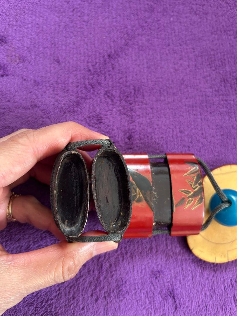 赤い漆器印籠 根付 薬入れ 時代物Inro Red Lacquer Bamboo