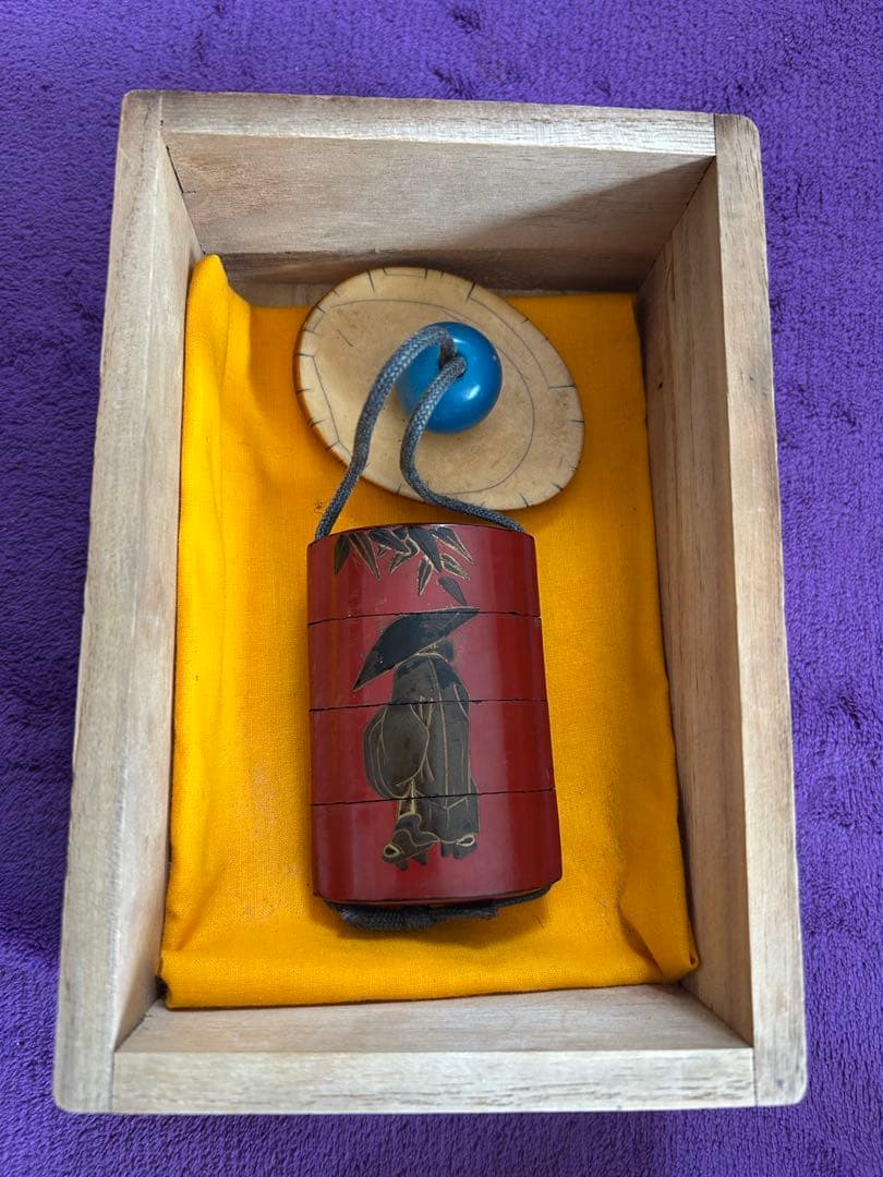 赤い漆器印籠 根付 薬入れ 時代物Inro Red Lacquer Bamboo