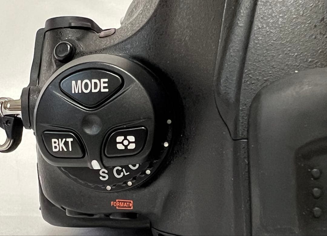 Nikon D6 ボディ　美品【撮影枚数3,551枚】