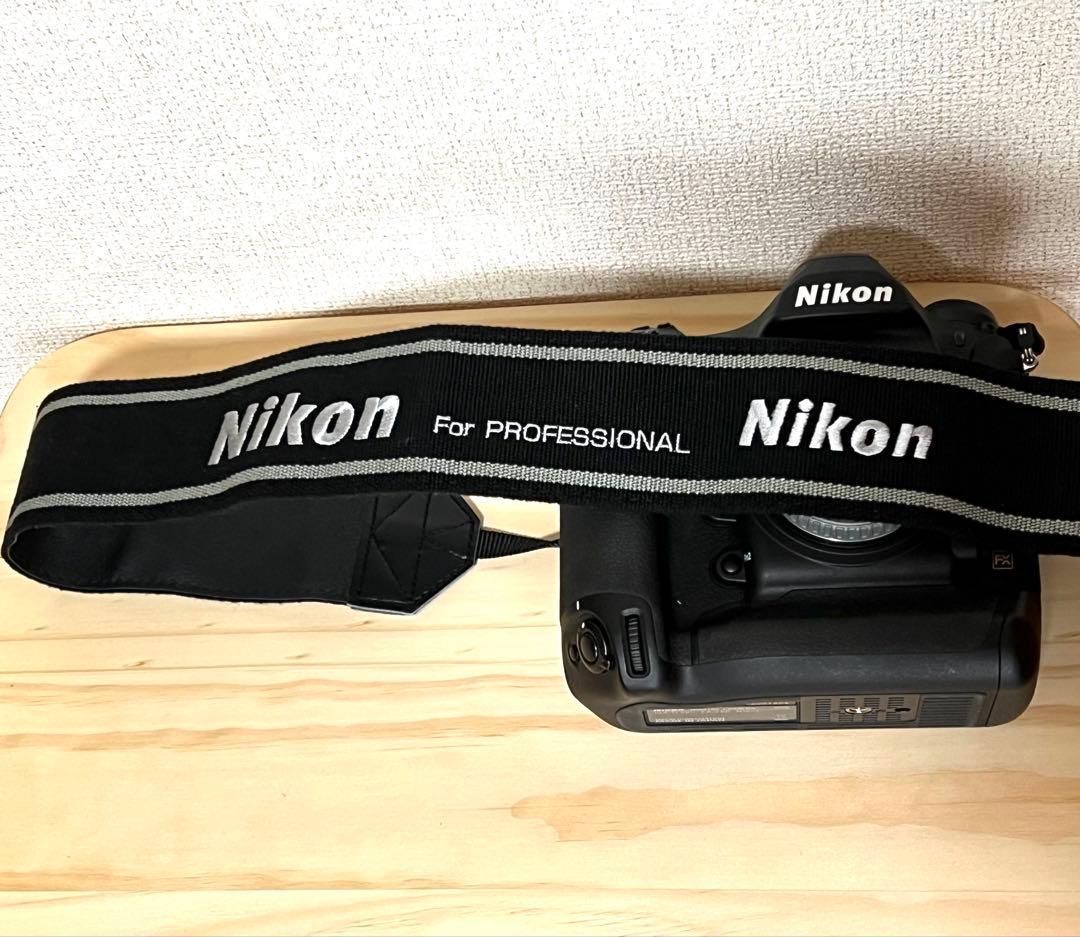 Nikon D6 ボディ　美品【撮影枚数3,551枚】