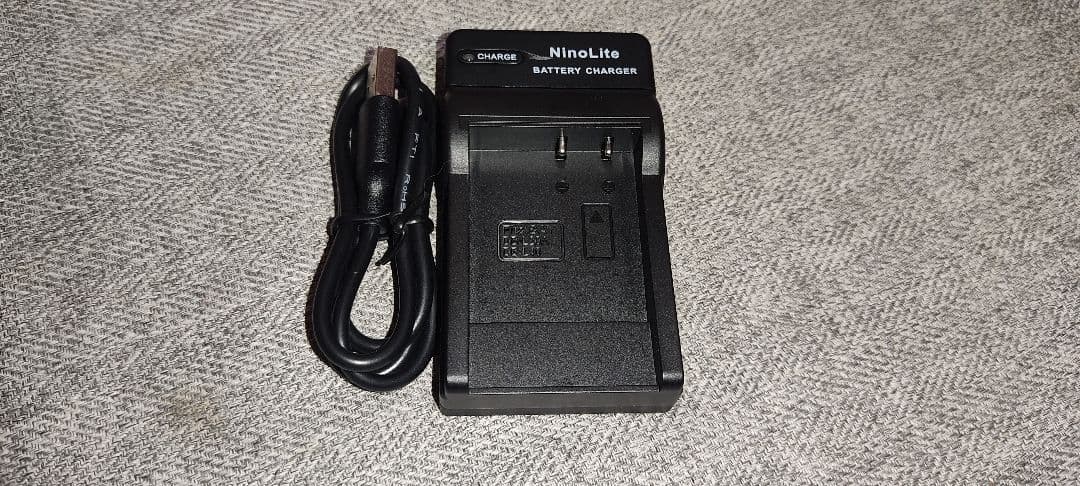SANYO Xacti DMX-C6 レッド 本体 充電器 取説付