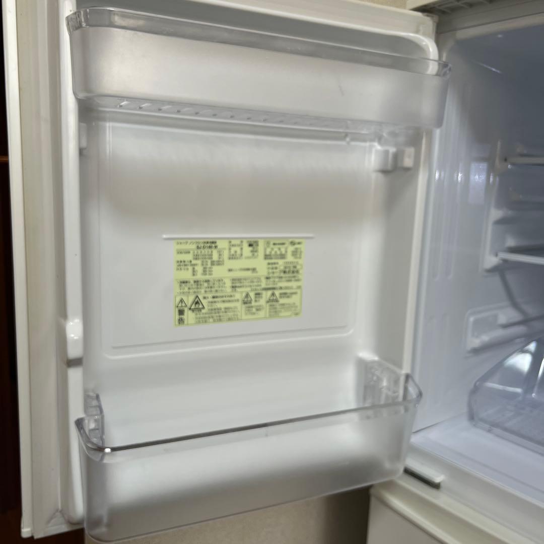 中古　美品シャープ冷蔵庫　冷凍庫　137L どっちもドア　ホワイト　2ドア