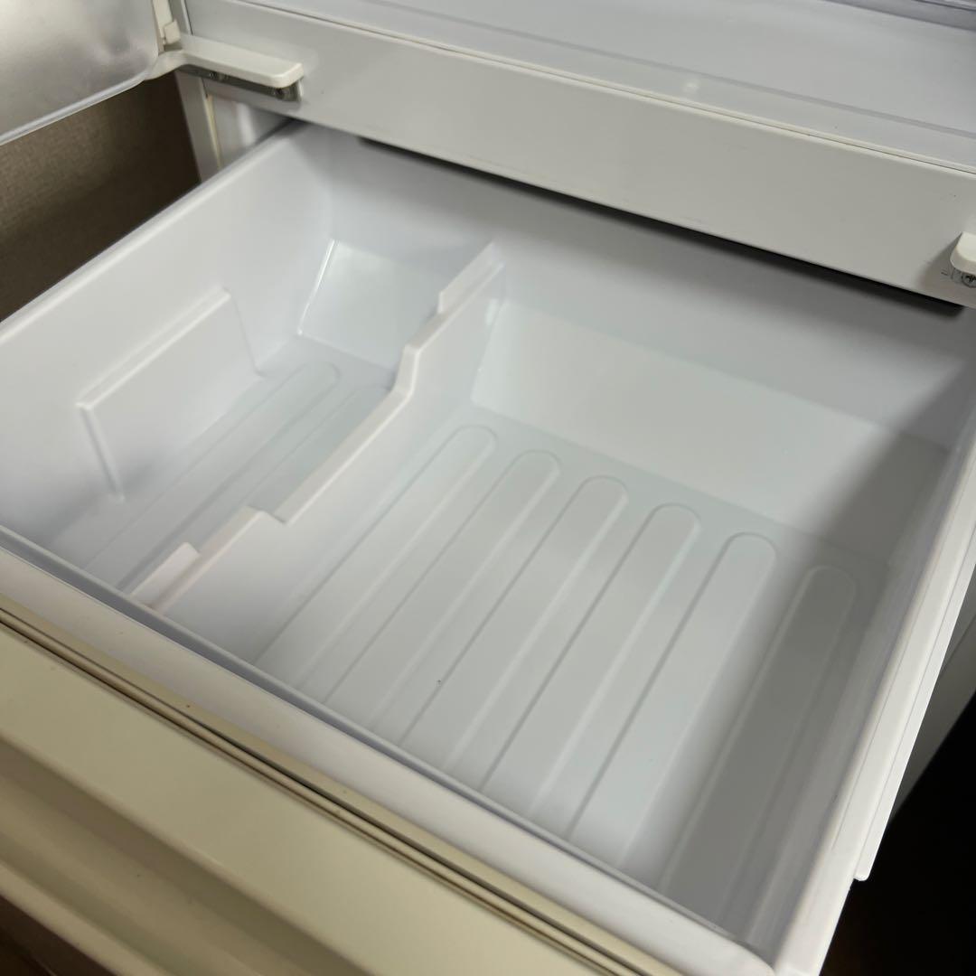 中古　美品シャープ冷蔵庫　冷凍庫　137L どっちもドア　ホワイト　2ドア