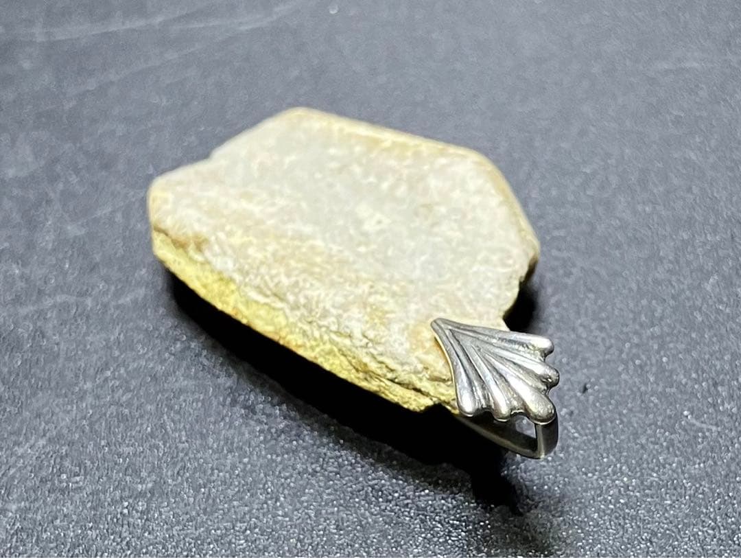 北投石原石ペンダントトップ　5.9g 測定確認済 銀金具　再入荷