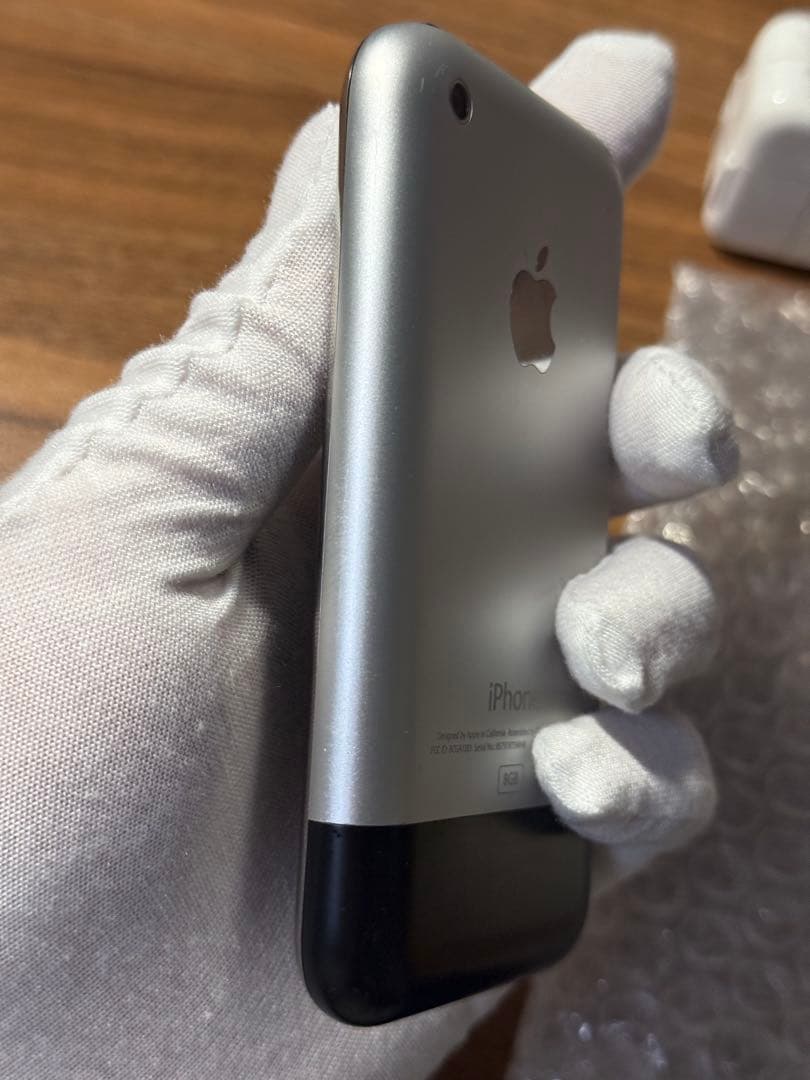 iPhone 2G 動作品 極美品+ ほぼ新品 日本未発売　8GB 初代