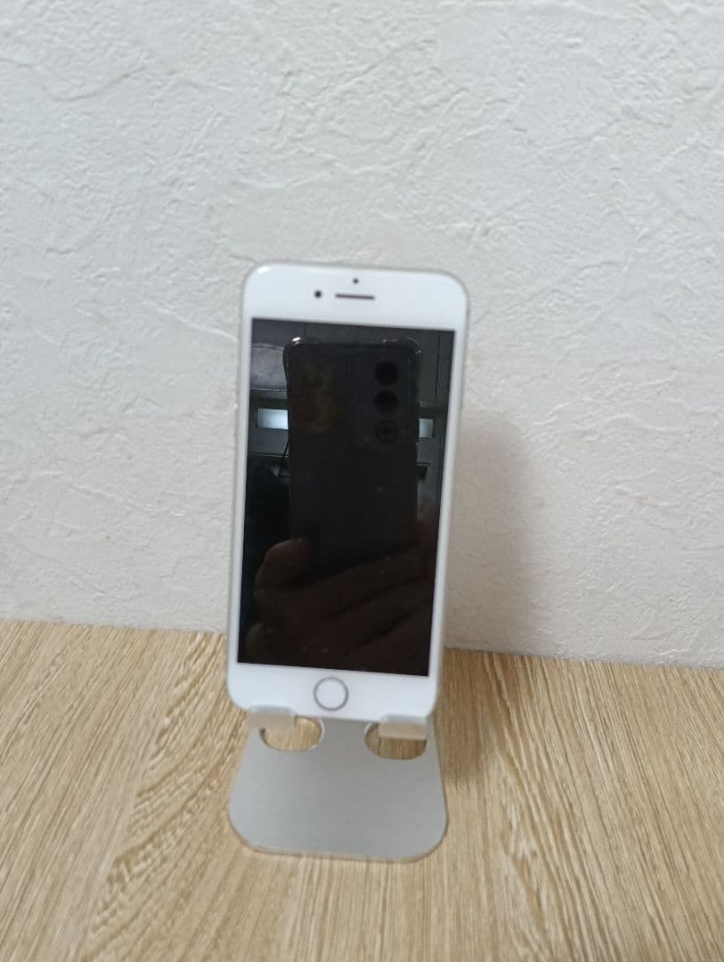 値下げ◆Apple iPhone 8 ◆ホワイト ◆箱・説明書付き
