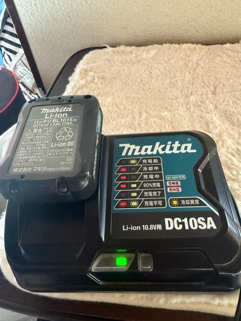 マキタ（Makita） 紙パック コードレス掃除機　純正バッテリー付