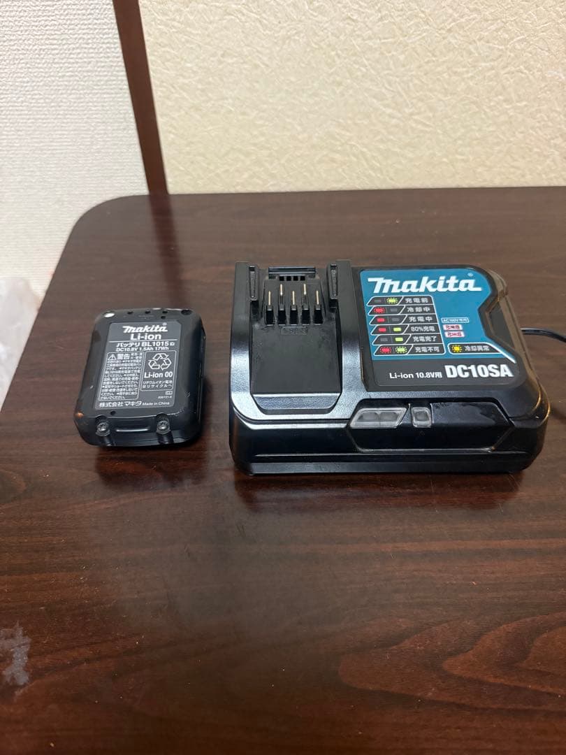 マキタ（Makita） 紙パック コードレス掃除機　純正バッテリー付