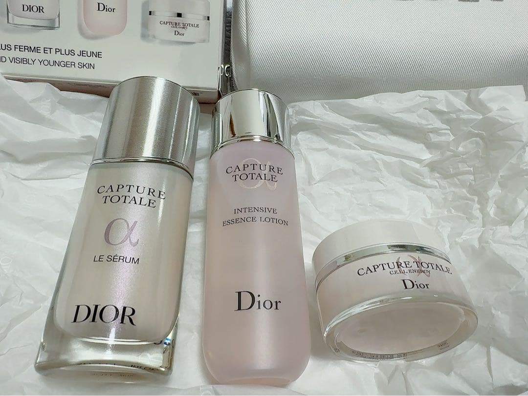 Dior カプチュールトータル エッセンシャルコフレ