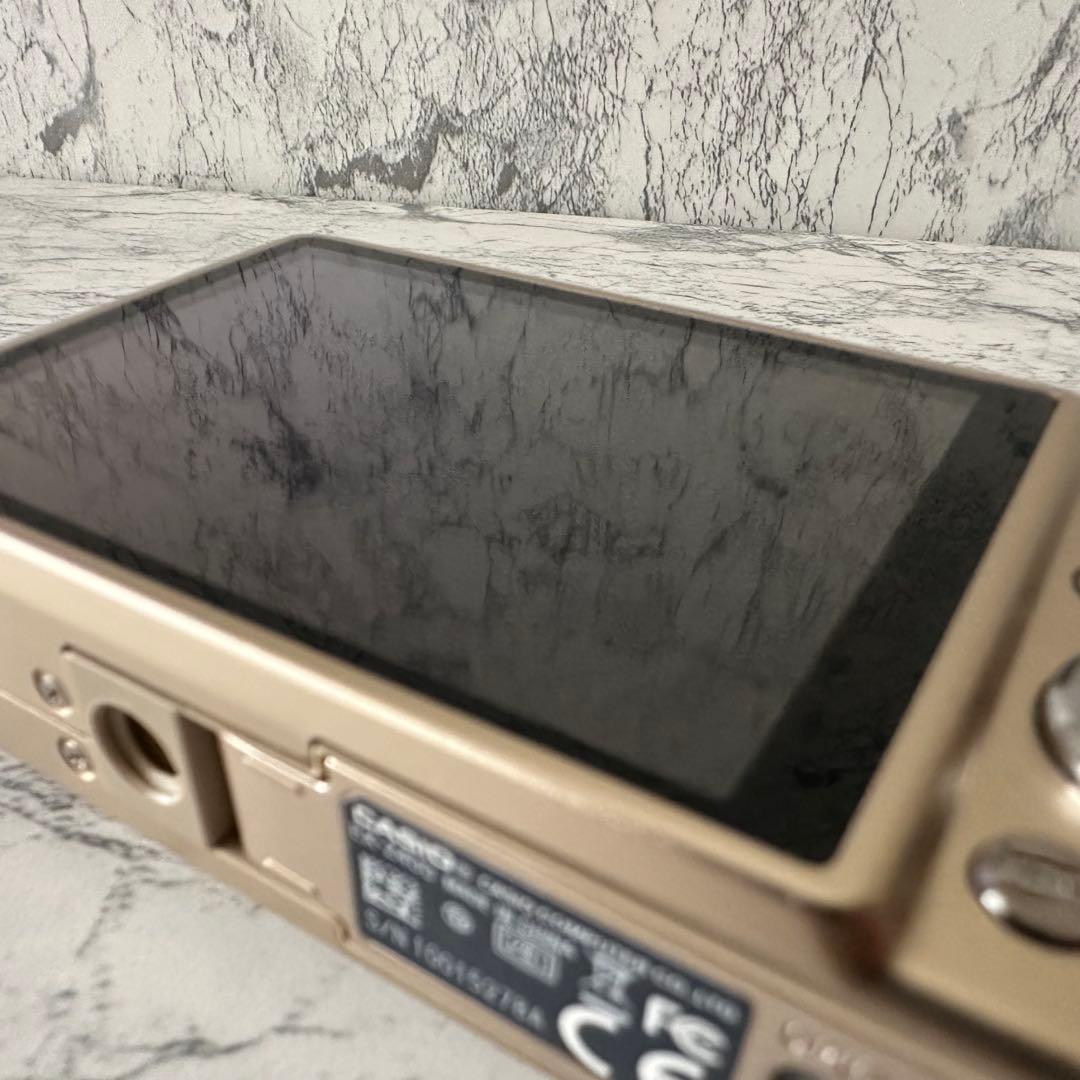 美品 CASIO EXILIM EX-Z400 コンデジ ゴールド デジカメ