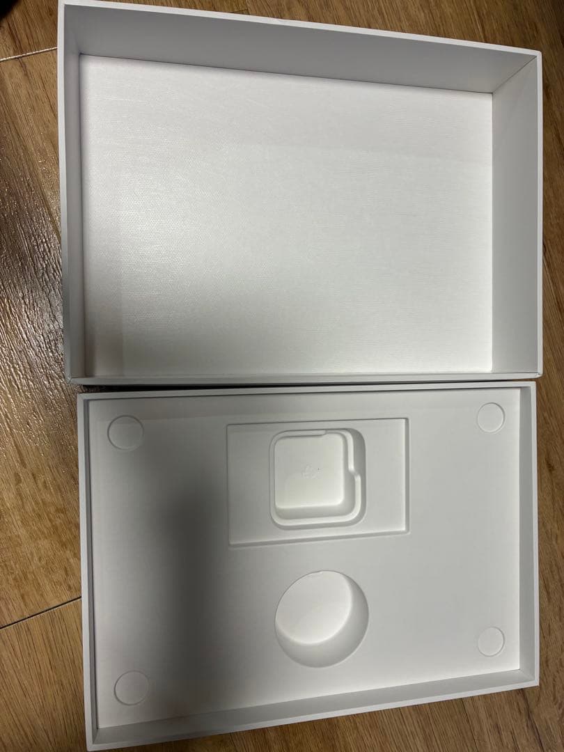 【極美品】MacBook Air (13インチ, 2020) i3 256GB