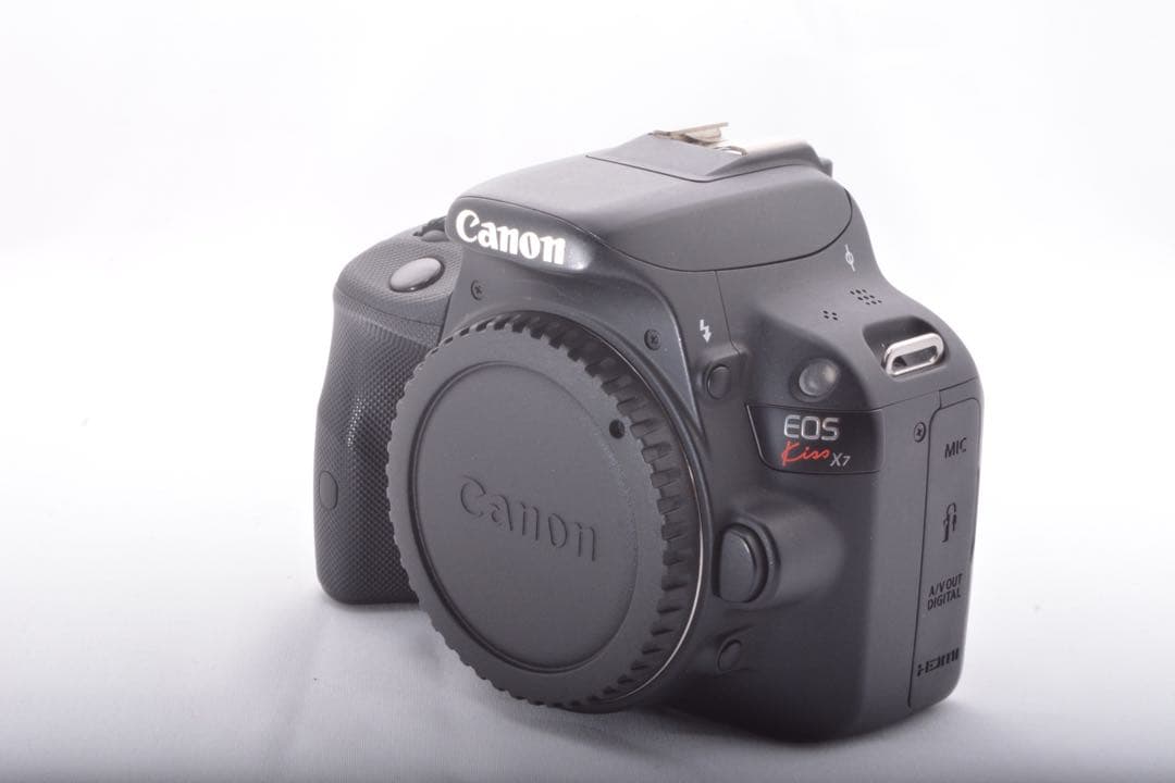 大切な思い出も手ぶれ補正で安心❣️極美品✨Canon kiss X7 超望遠付き