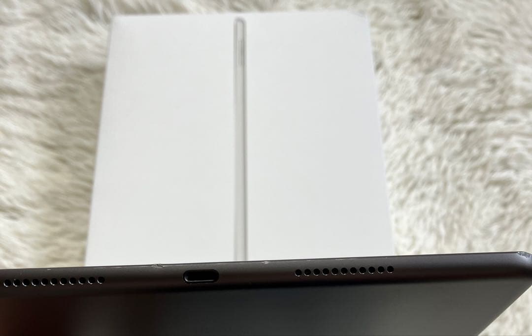 【早い者勝ち】iPad Air3 64GB SIMフリー【すぐ発送】