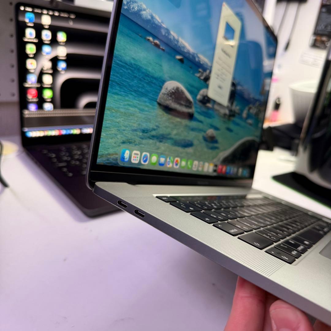 MacBookPro 16インチ 2019 i7搭載　16GB/512GB 美品