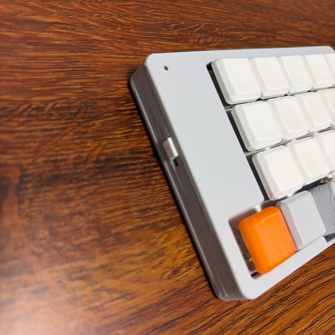 conductorコンダクター 左右分離型キーボード トラックボール付き