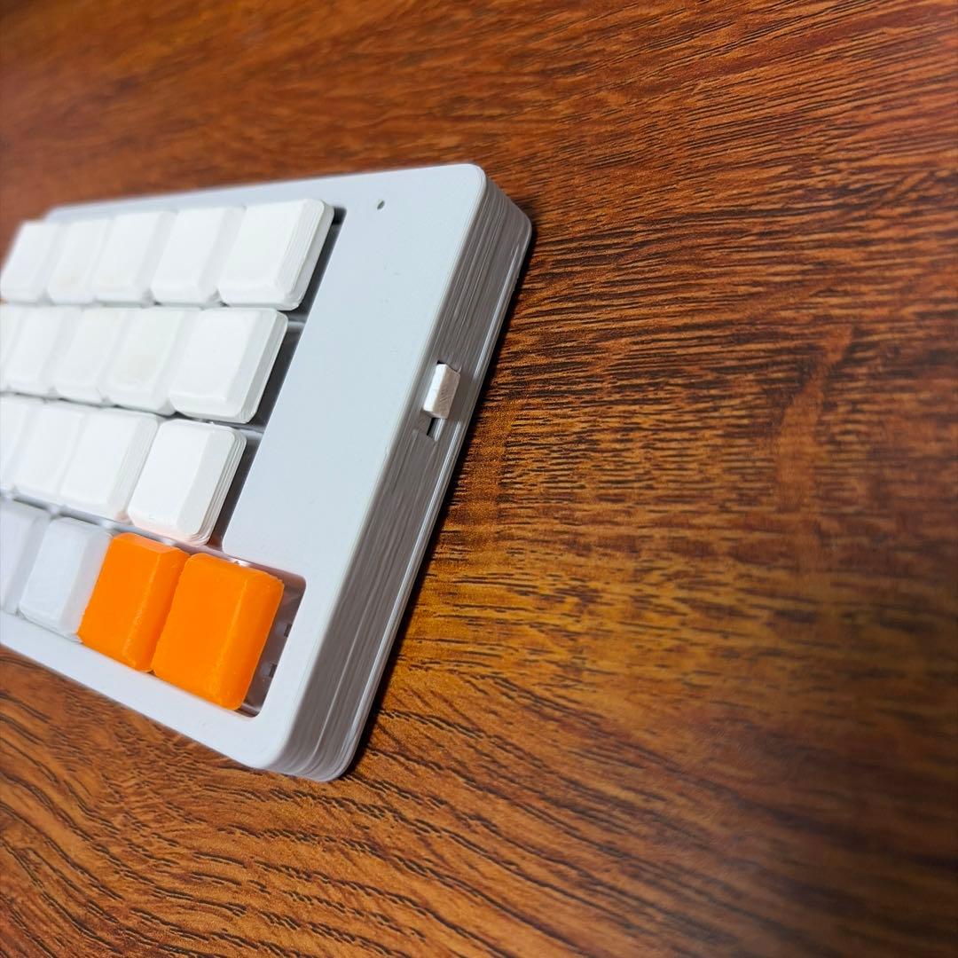 conductorコンダクター 左右分離型キーボード トラックボール付き