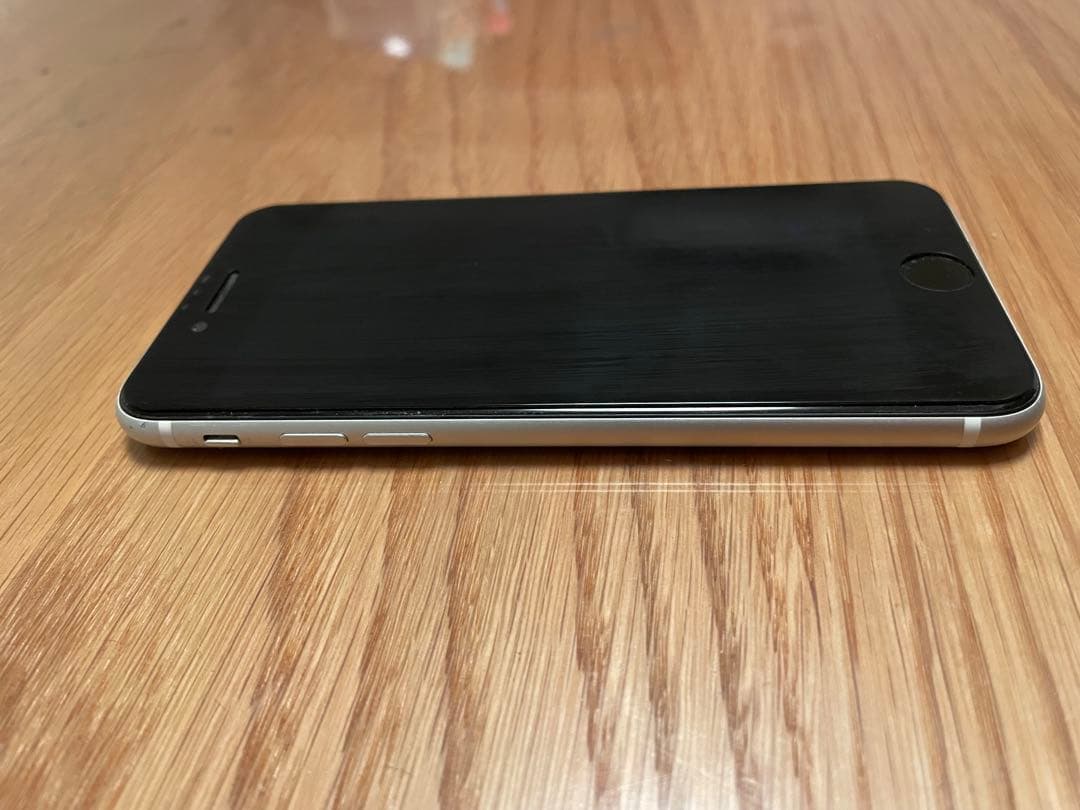 【投げ売り！】Apple iPhone SE (第2世代) ホワイト