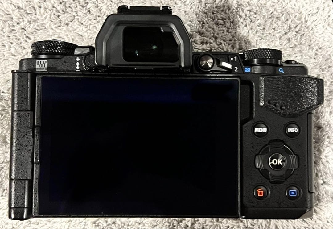 【極美品】OM-D E-M5 Mark II 14-150レンズキット