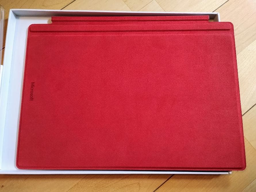 ＜匿名配送＞　Surface Pro 　純正　キーボード：レッド