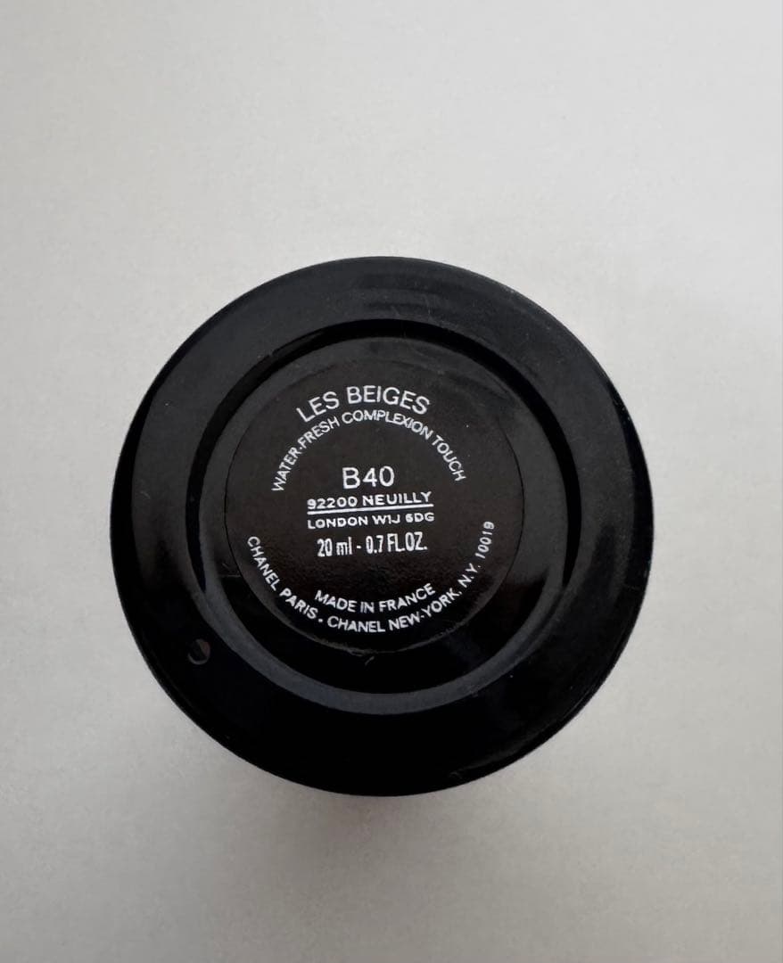 ファンデーション CHANEL LES BEIGES TOUCHE DE TEINT B40