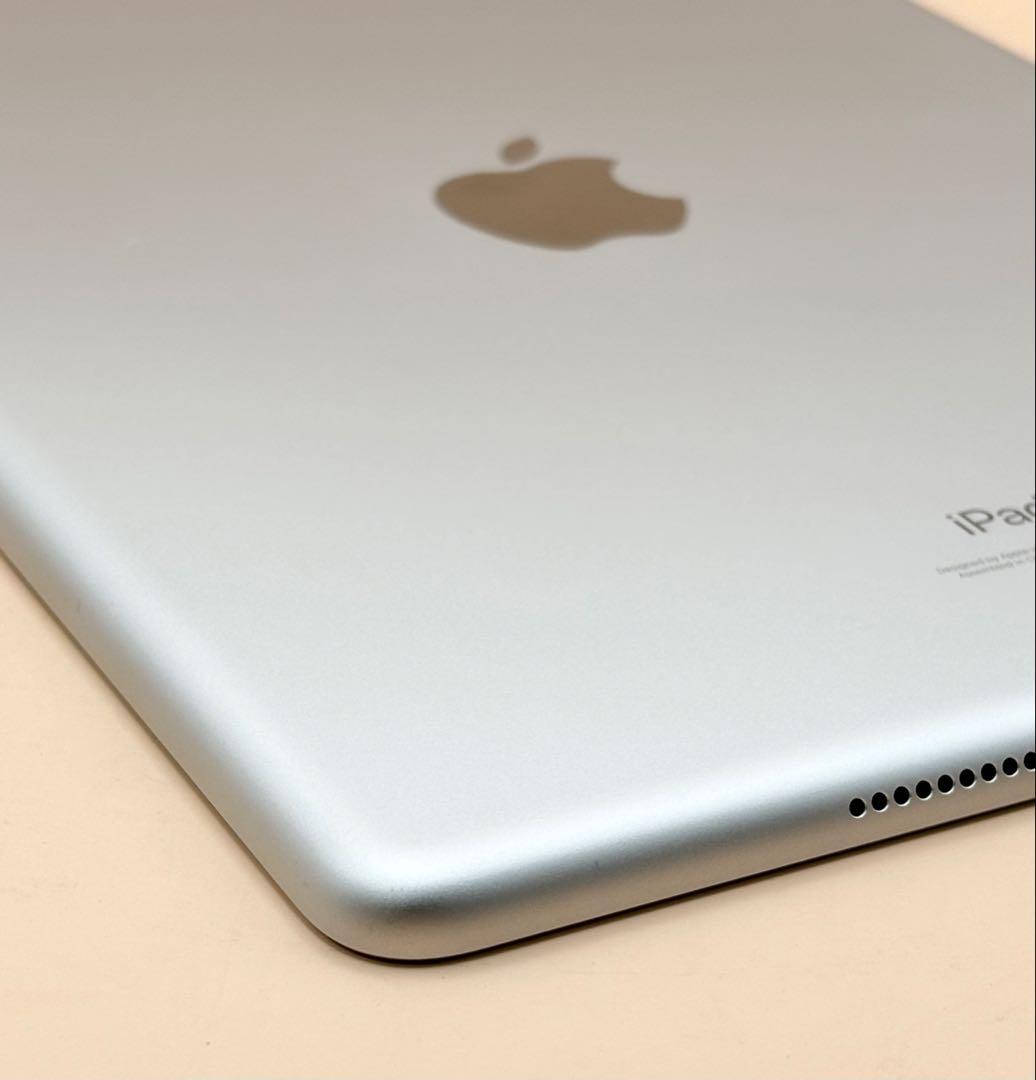Apple iPad (第9世代) シルバー 10.2インチ 本体