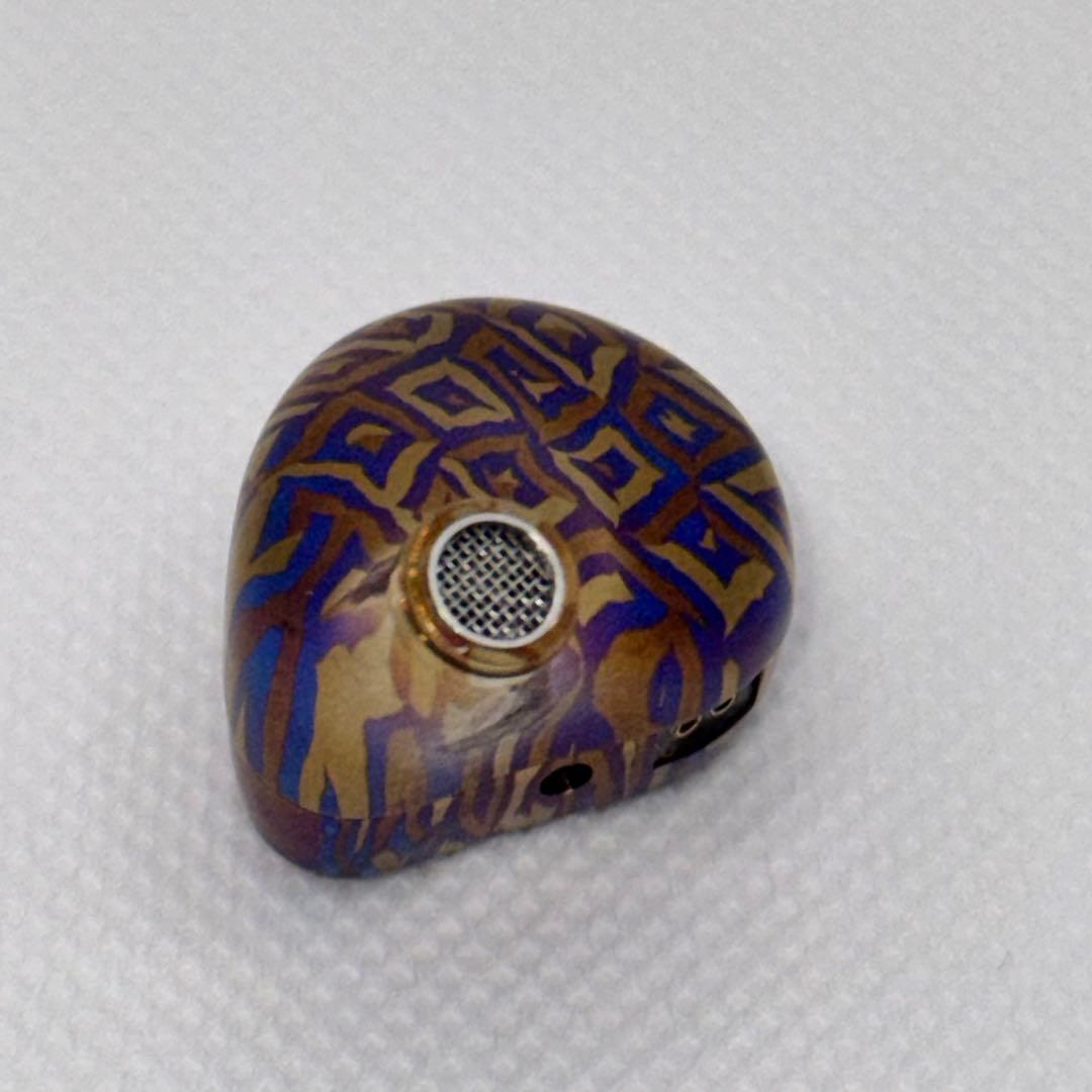 イヤホン Noble Audio Chronicle