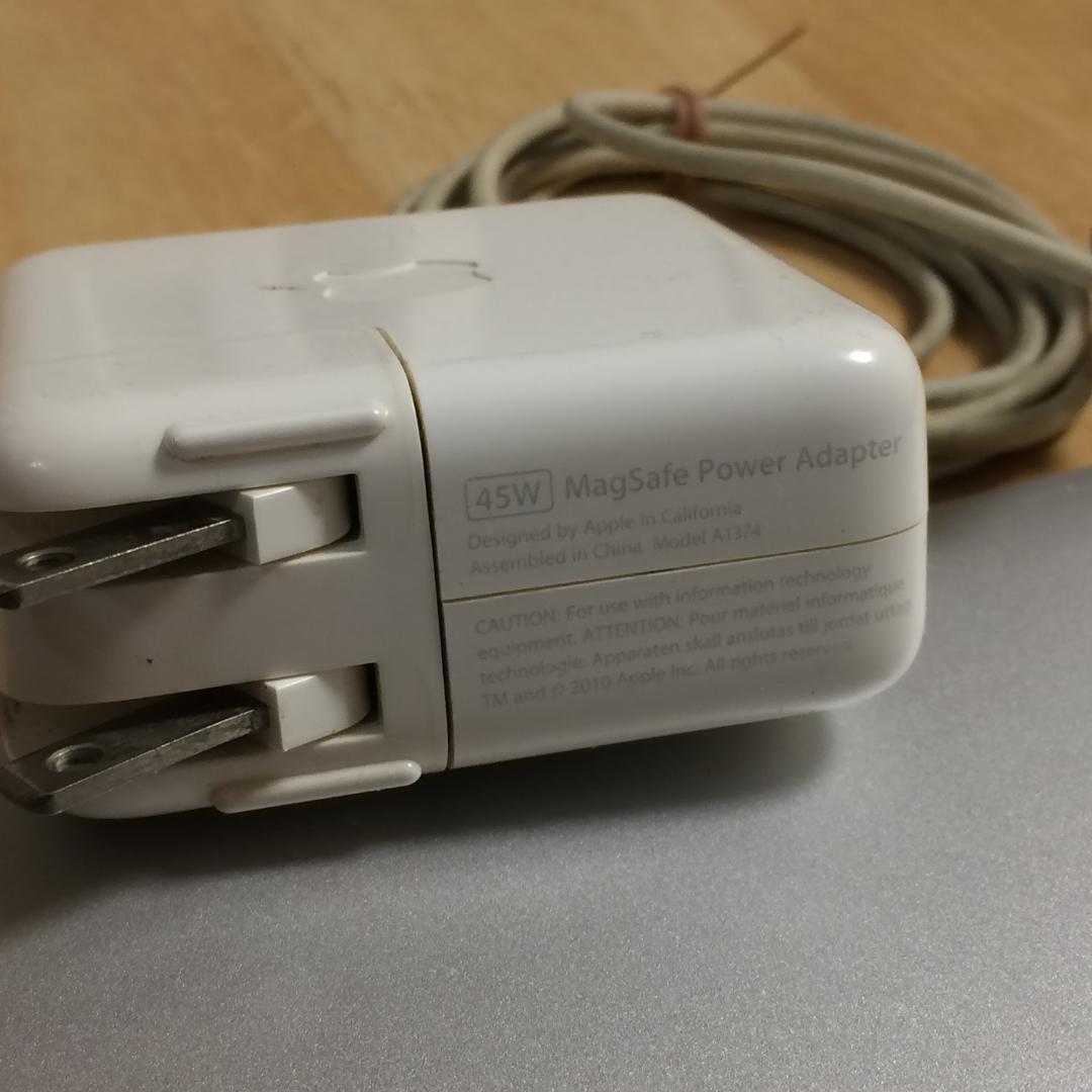 MacBook本体 MacBook Air (11-inch, Mid 2011) 2G / 64G