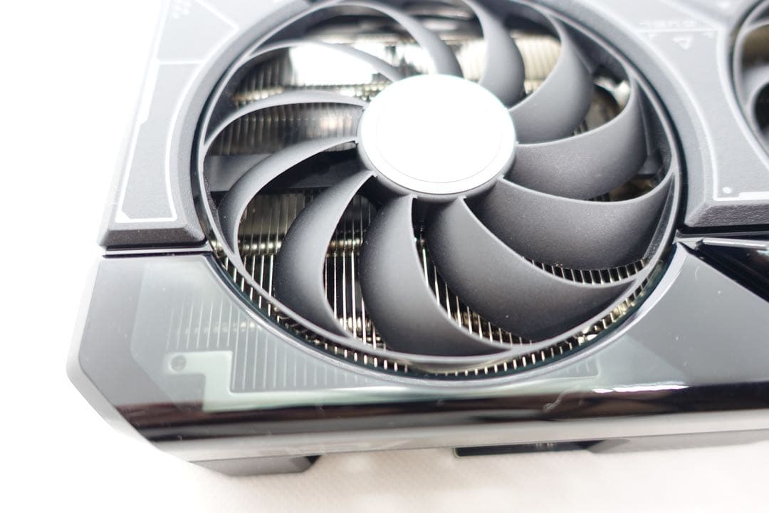 グラフィックボード・グラボ・ビデオカード ASUS DUAL GeForce RTX 4070 12GB