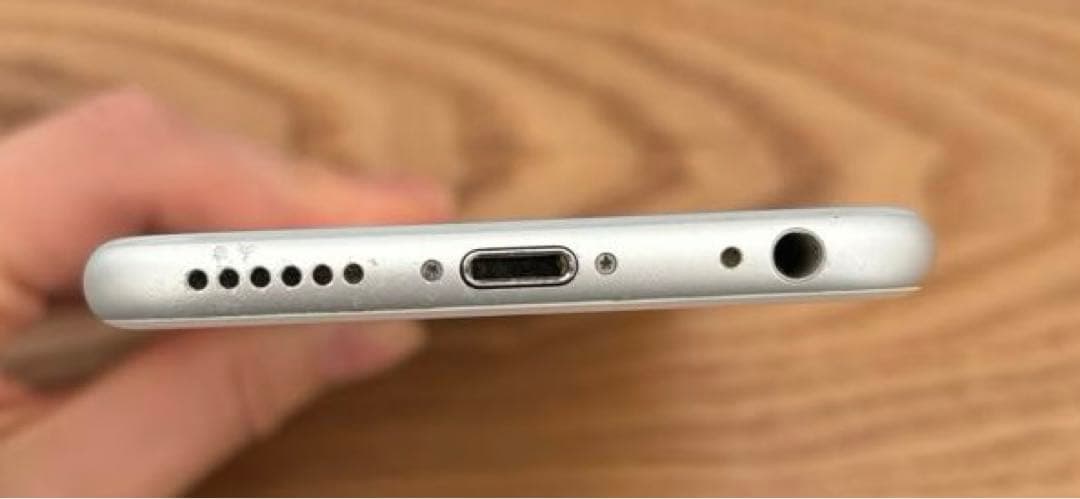 Apple iPhone 6s 本体