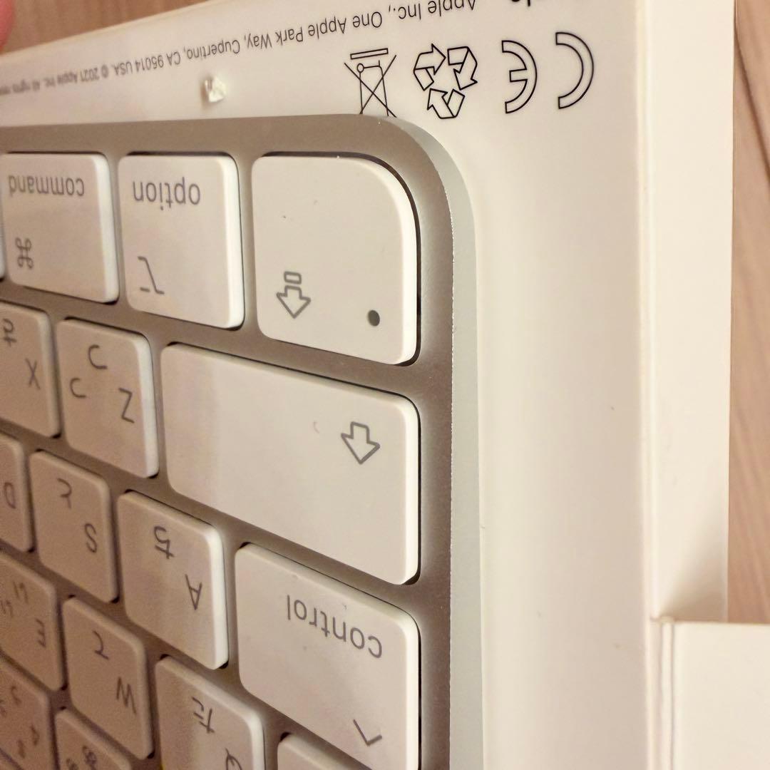 Magic Keyboard with Touch ID 日本語 ライトニング