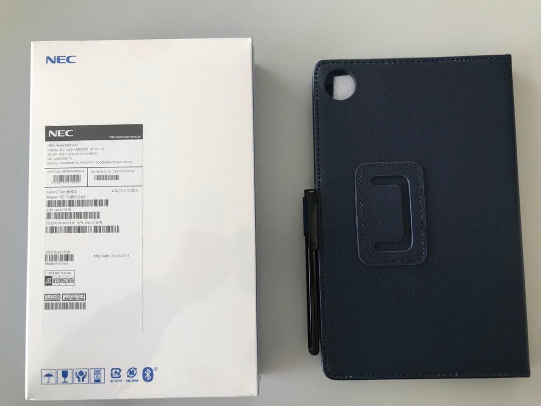 NEC LAVIE Tab T8 ケース付き