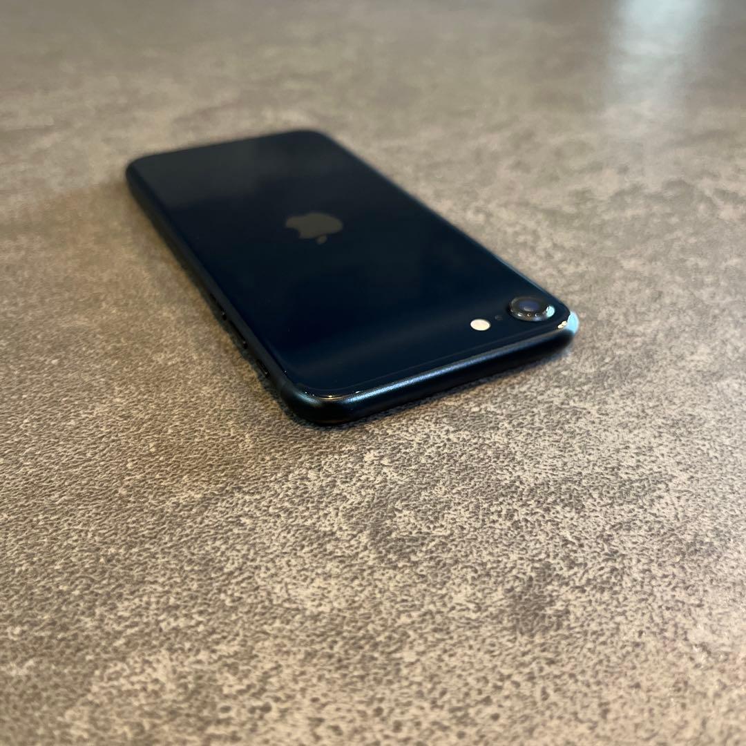 【バッテリー100%】Apple iPhoneSE3 64GB SIMフリー