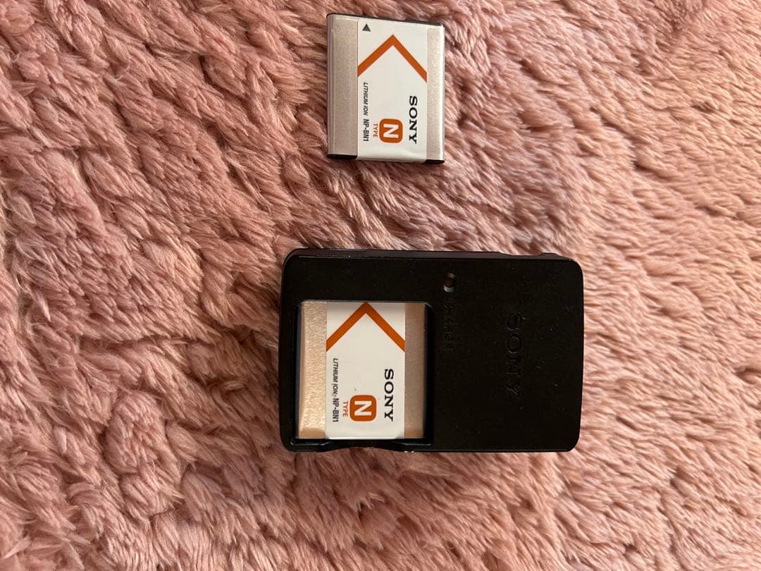 Sony Cyber-shot 紫 DSC-WX5 中古 SDカードなし