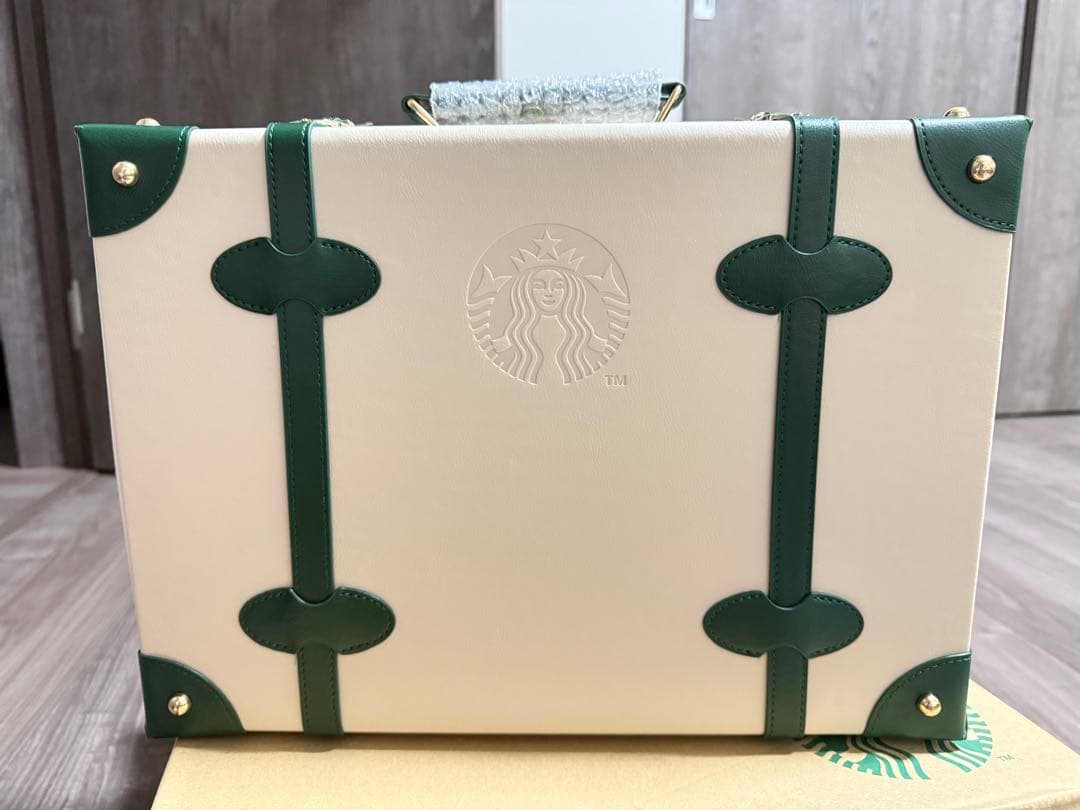 スターバックス　アウトドアグッズ